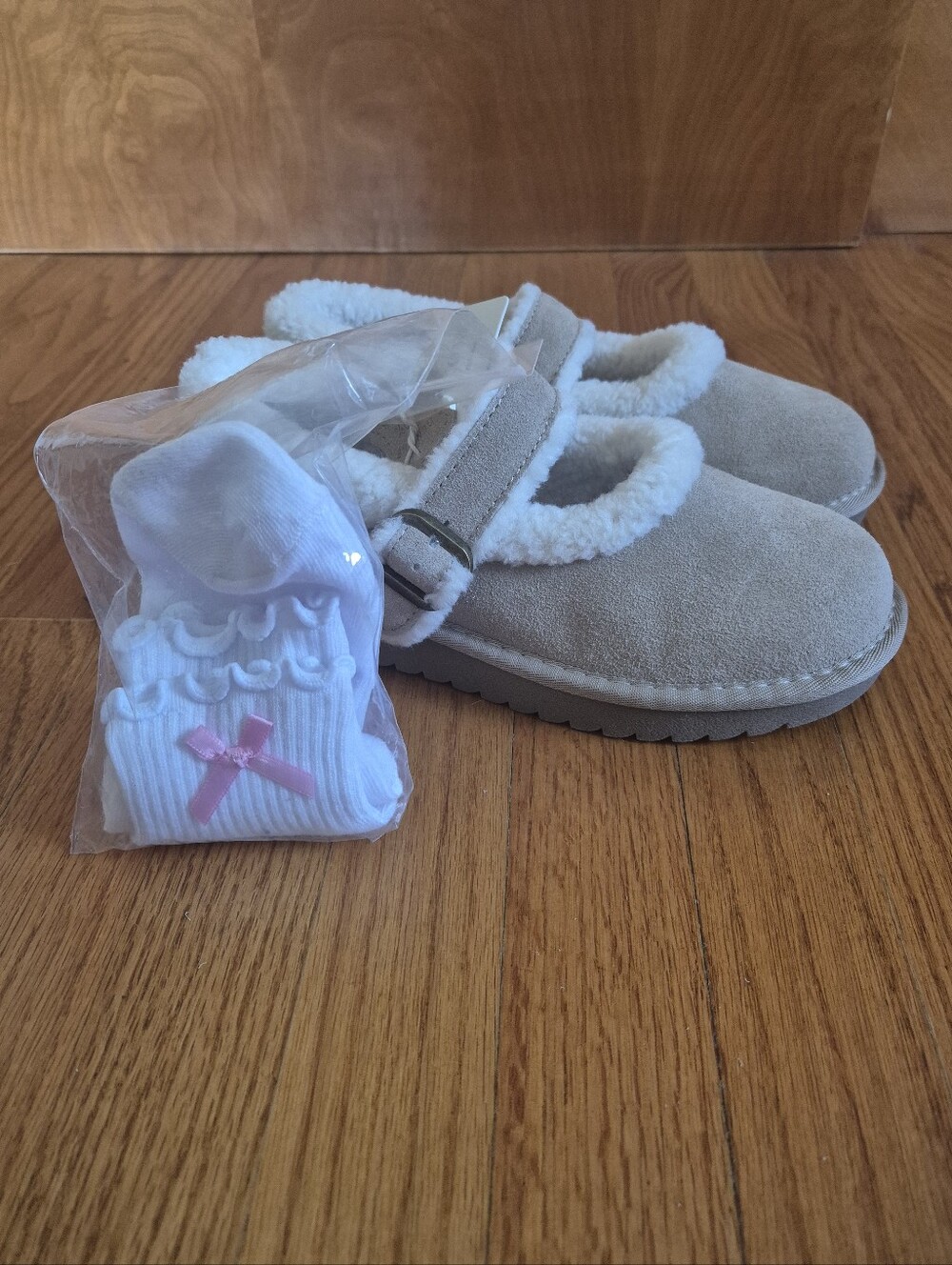 GREYSTONE Women's Genuine Suede Mary Jane Flats with Faux Fur Lining NWOB